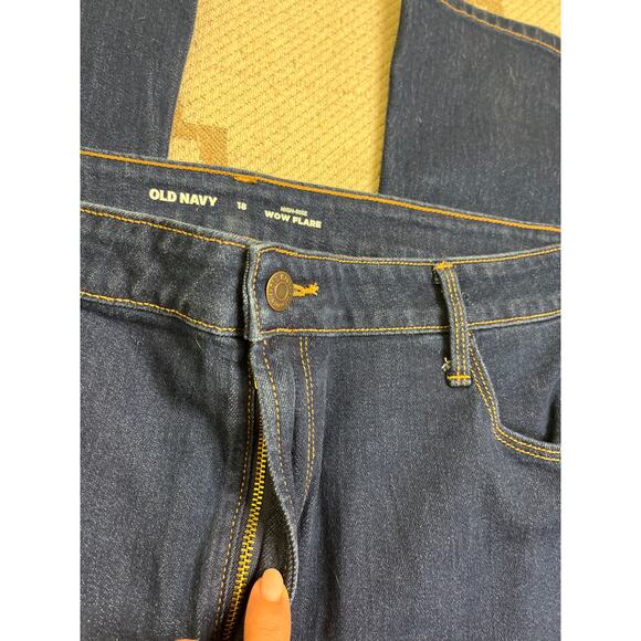 Old navy wow flare high rise dark rinse blue jeans, size 18 - Picture 4 of 12